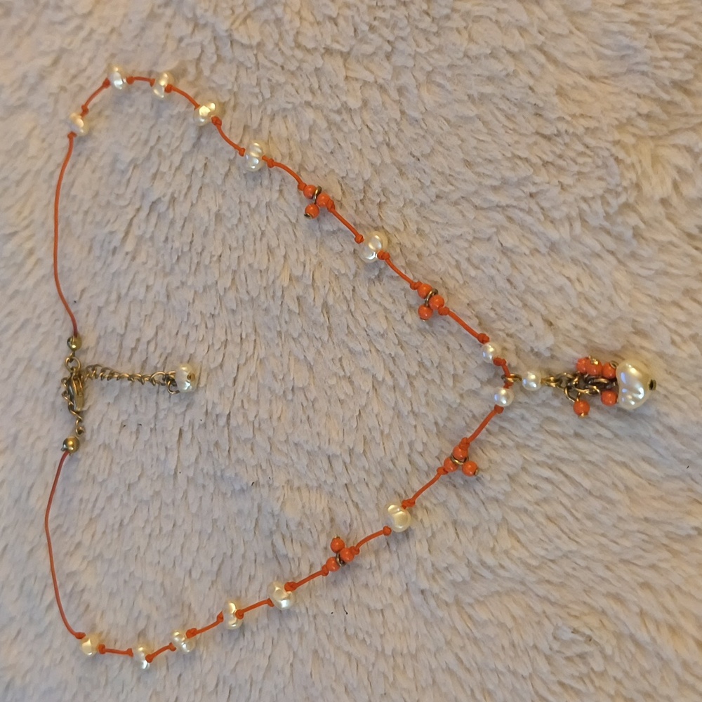 Avon Feux pearl necklace